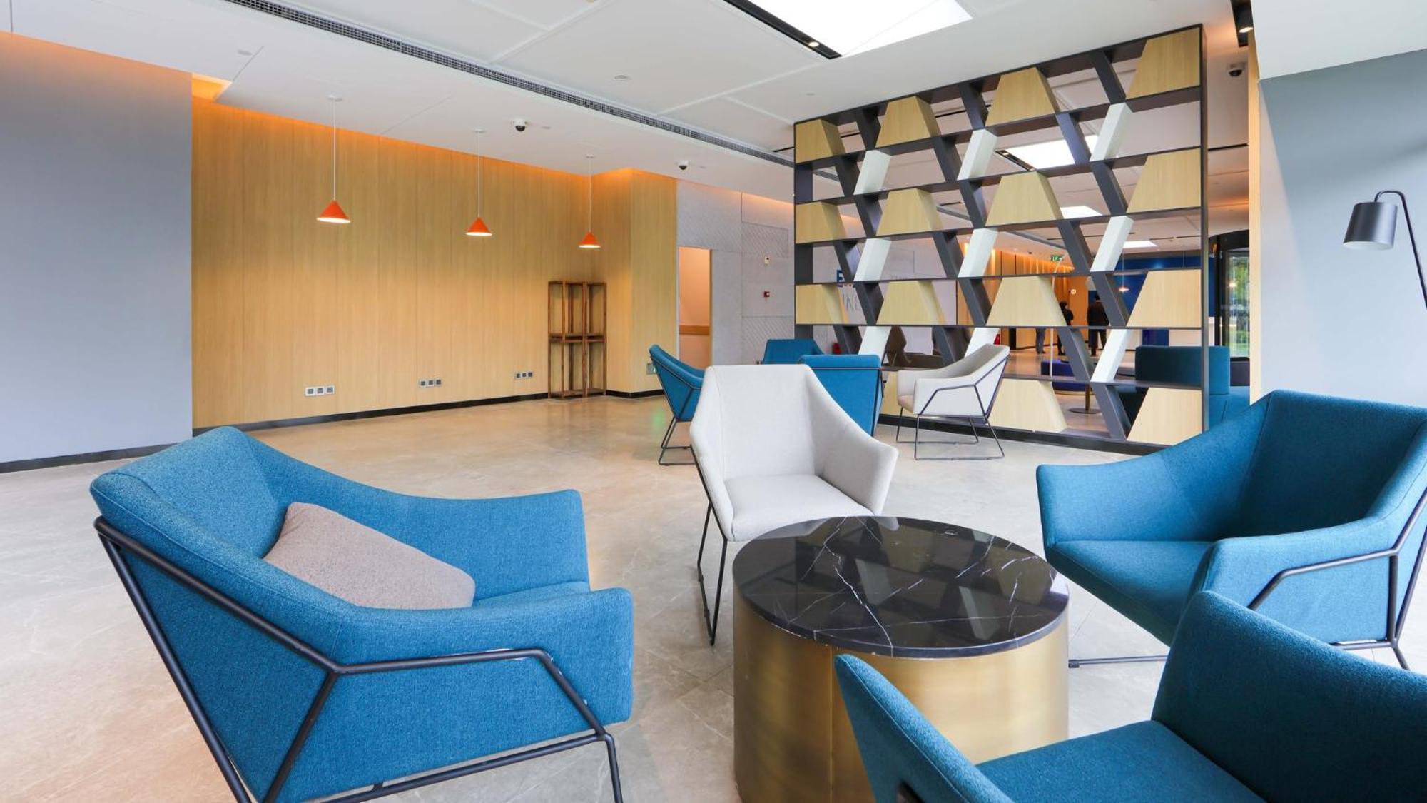 Holiday Inn Express Shanghai Pudong Airport By Ihg Bagian luar foto