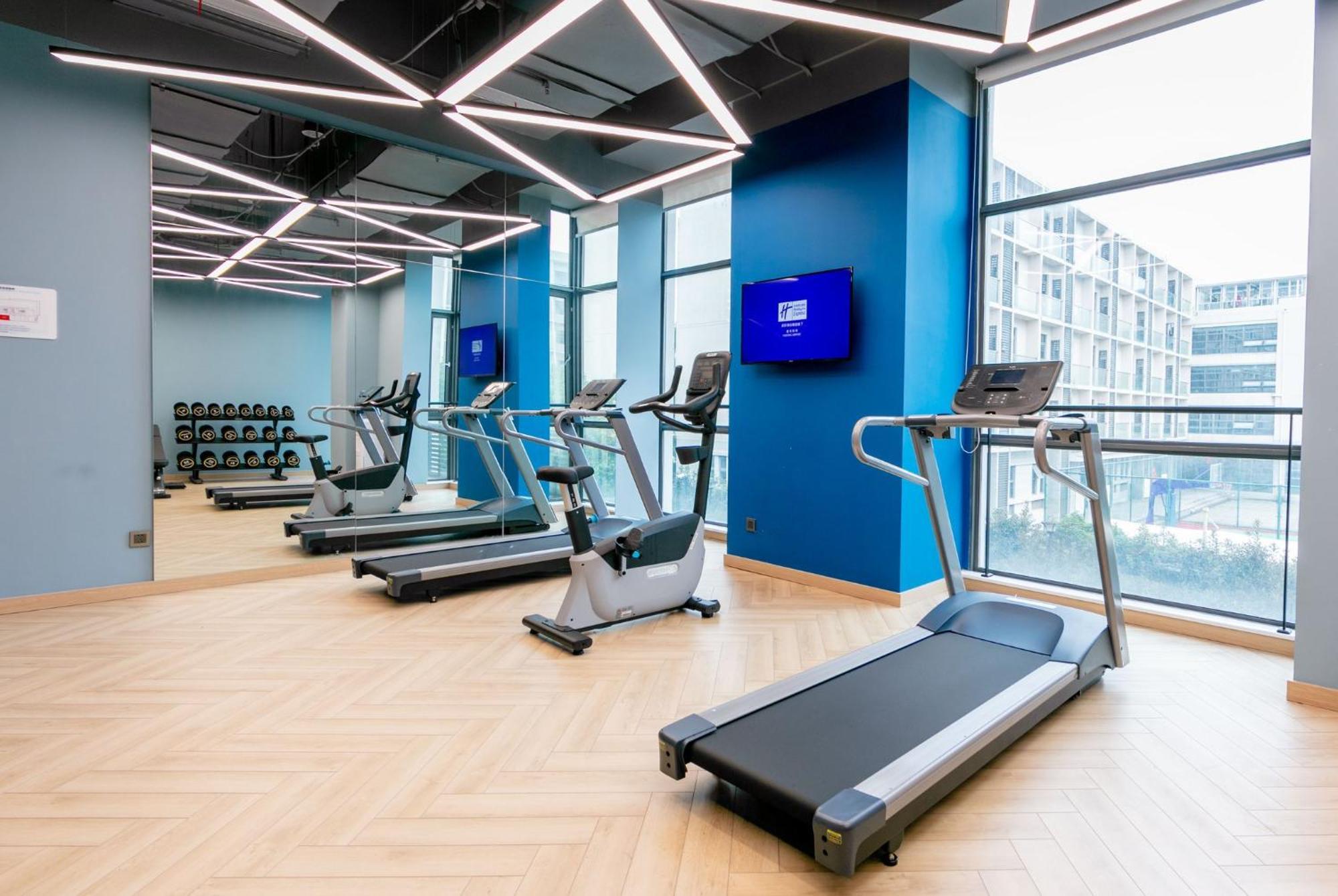 Holiday Inn Express Shanghai Pudong Airport By Ihg Bagian luar foto