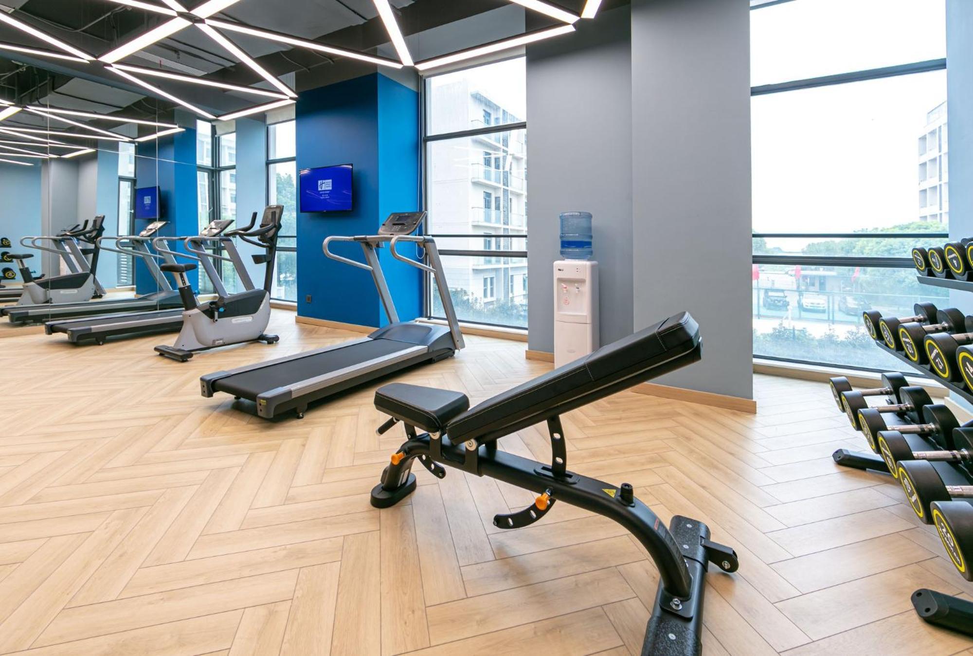 Holiday Inn Express Shanghai Pudong Airport By Ihg Bagian luar foto