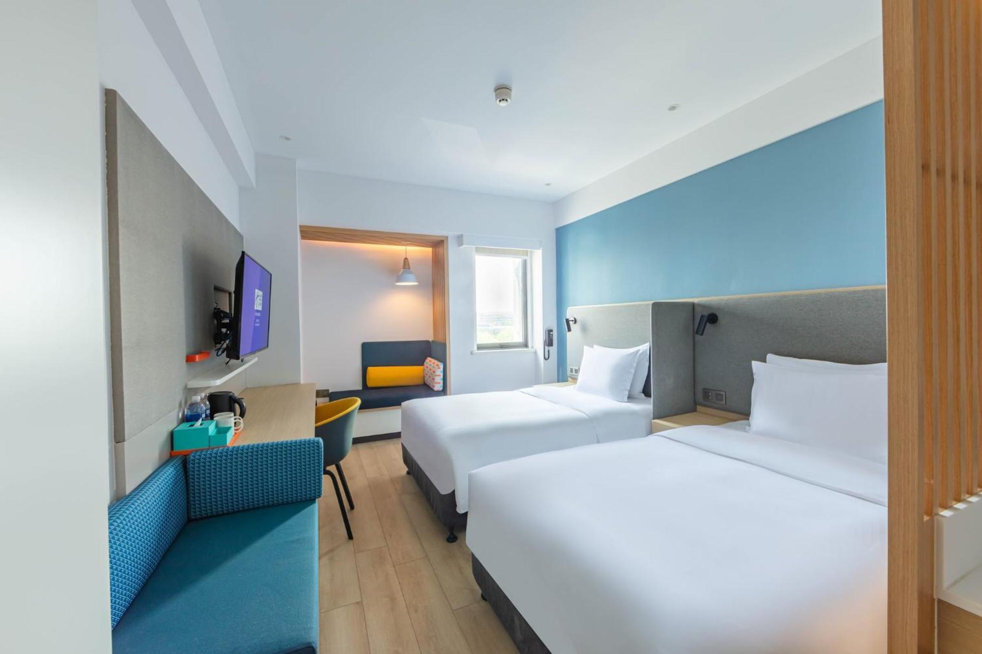Holiday Inn Express Shanghai Pudong Airport By Ihg Bagian luar foto